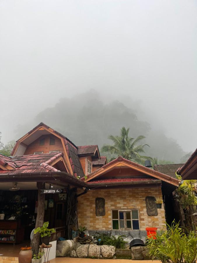 Khaosok Monkeys & River Camps Khao Sok National Park Εξωτερικό φωτογραφία